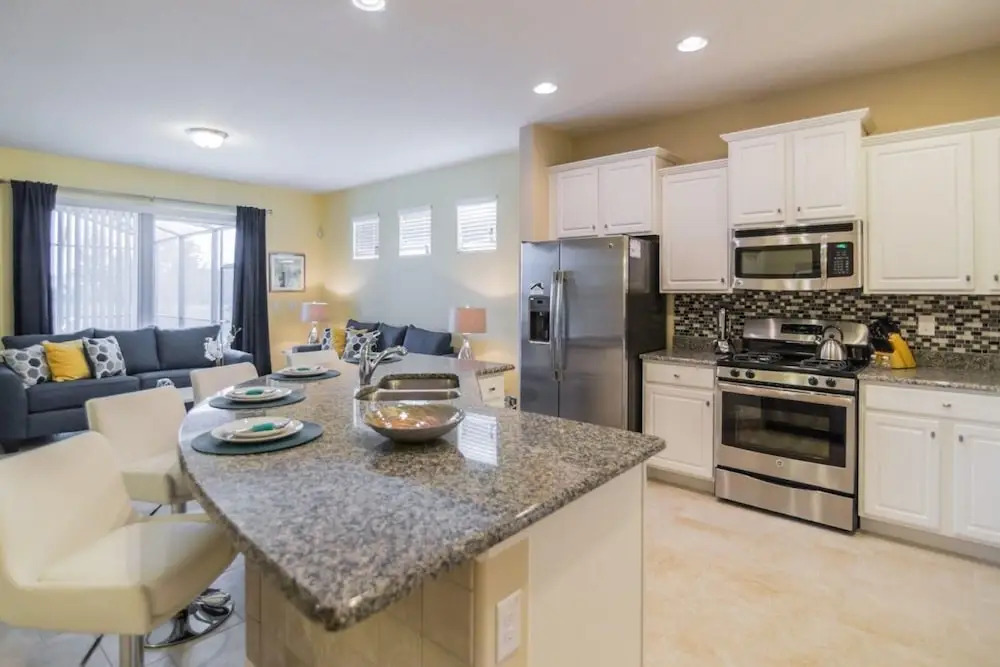 5 Bedroom Private Pool Home 15 Min to Disney World, Davenport