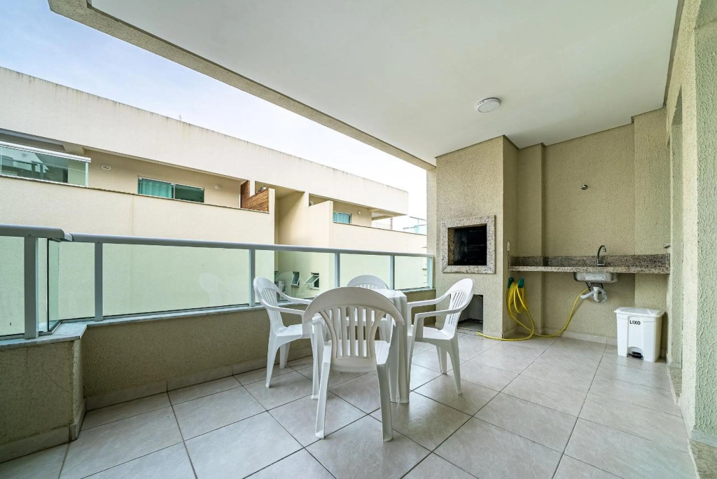 248 - Apartamento 03 quartos próximo a praia econômico em Bombinhas - SC
