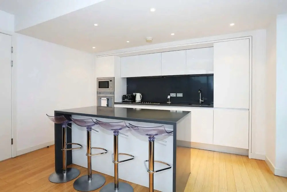 Modern 2bed with free Parking in the iconic Quartermile