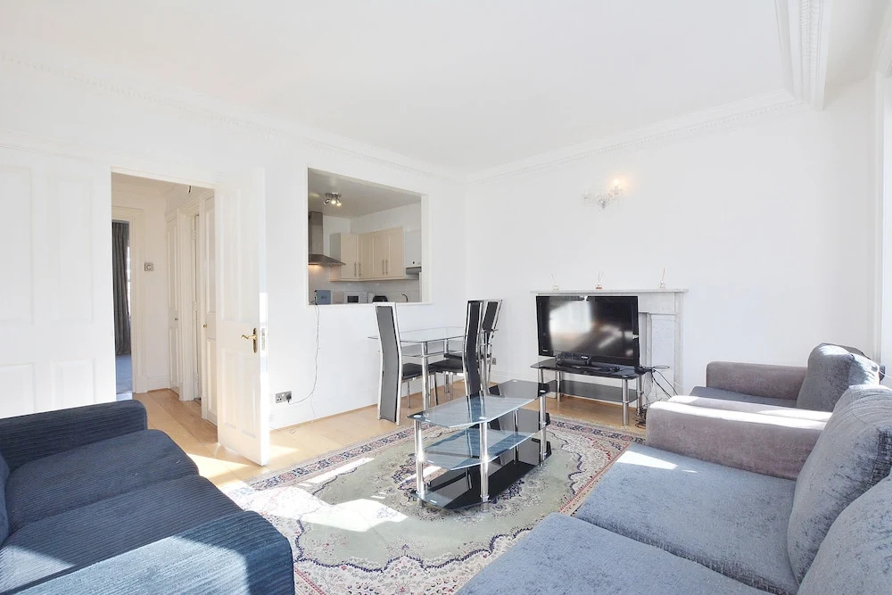 15 Beaufort Gardens Apartments