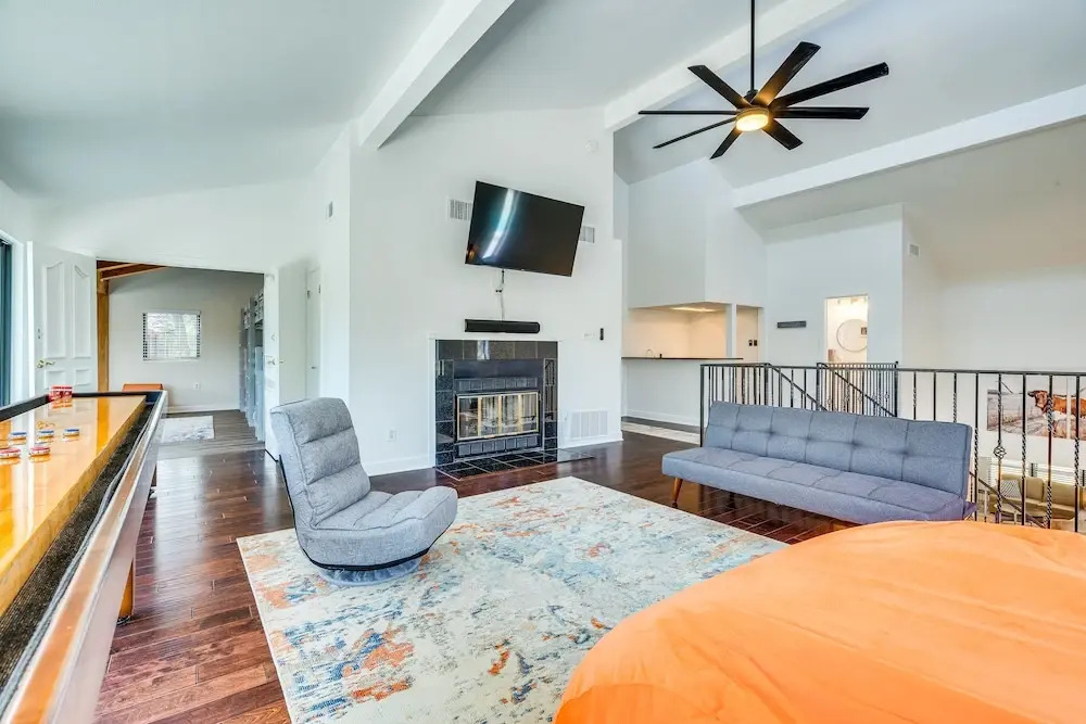 Texas Family-friendly Escape w/ Pool: Near Lake!