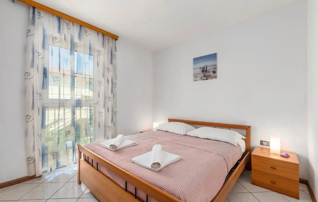 Apartment Batana