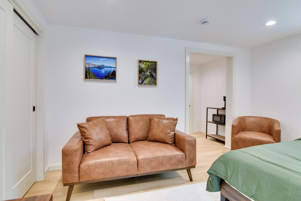 Healthcare Workers' Home Base! Portland Apt