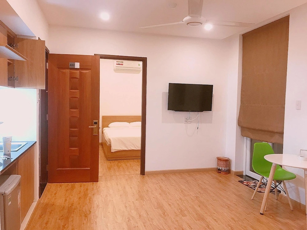 Crown Apartment