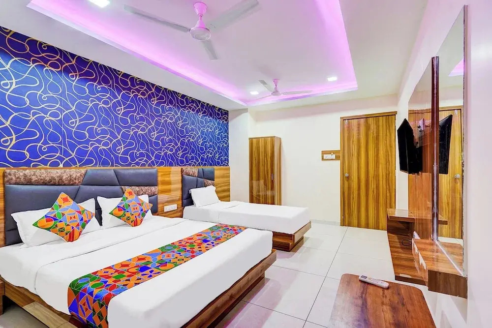 FabHotel Lake View I