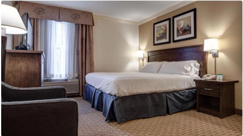 Comfort Inn & Suites Hadley - Amherst