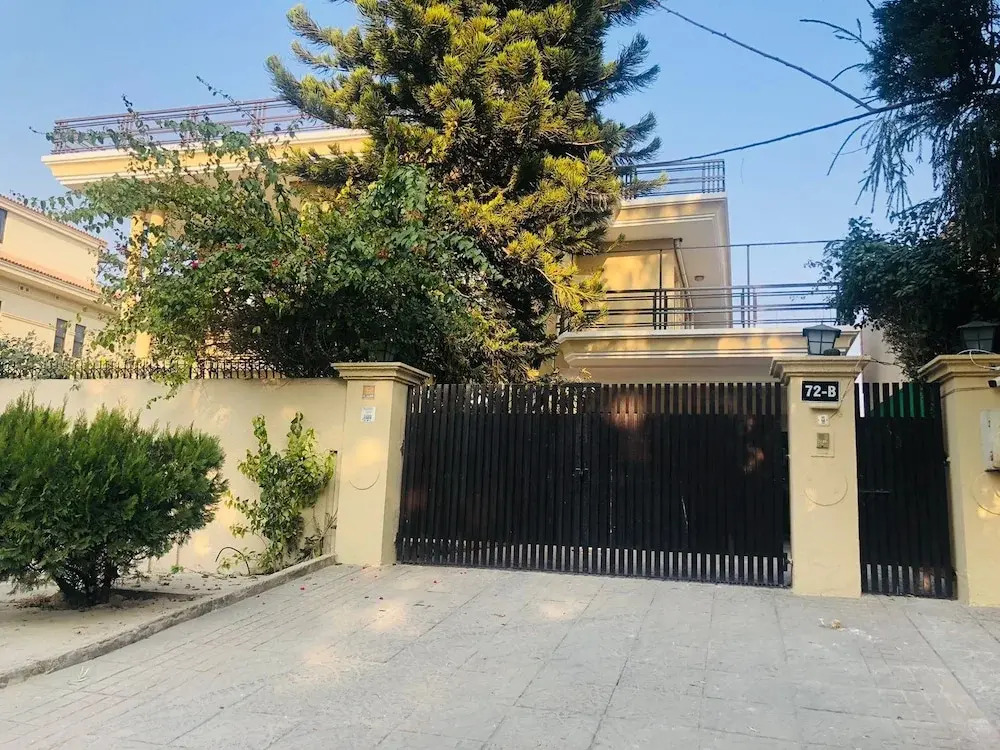 Royal Executive Guest House