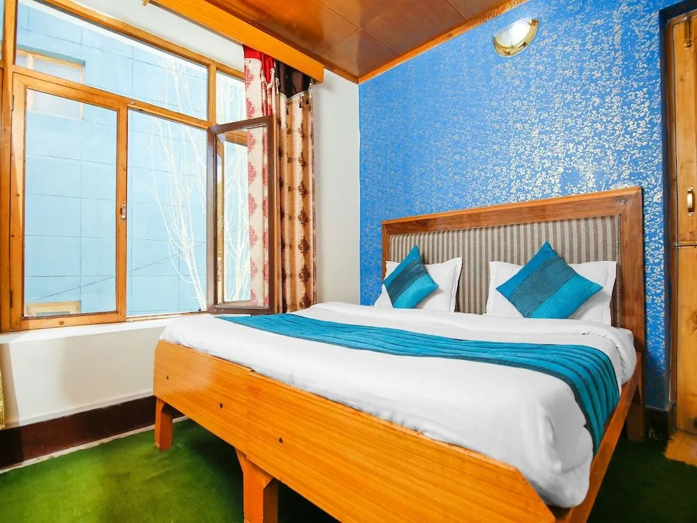 OYO 14082 Hotel Himalayan Stays