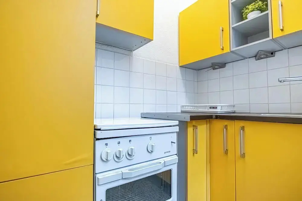 Budget 1BR Near Belvedere Palace