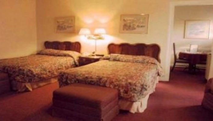 Wilshire Royale Apartments