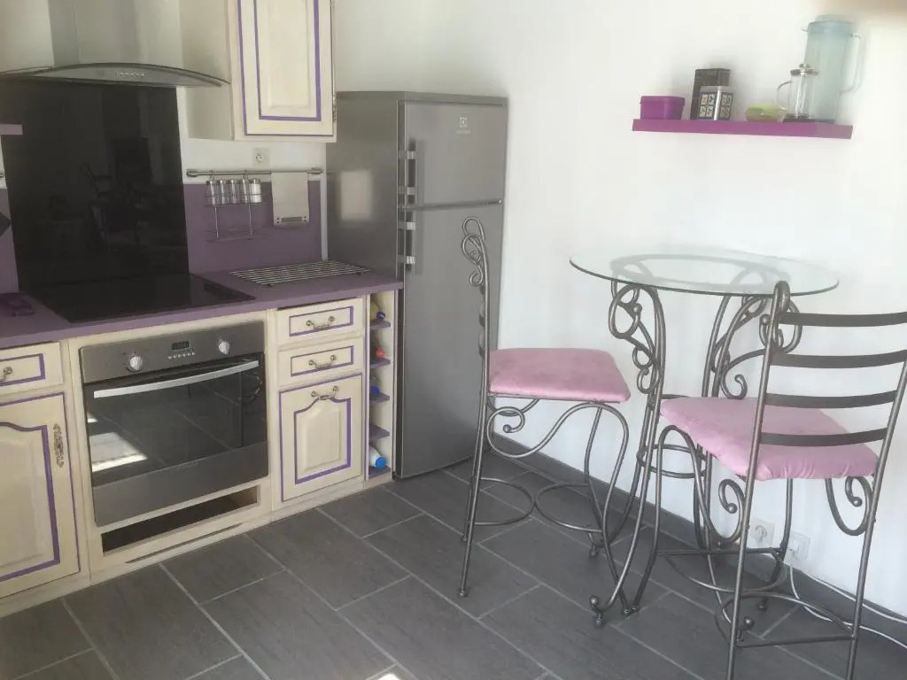 Studio indépendant dans villa avec piscine à Gap