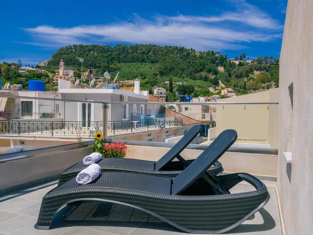 Centro Studios & Apartments