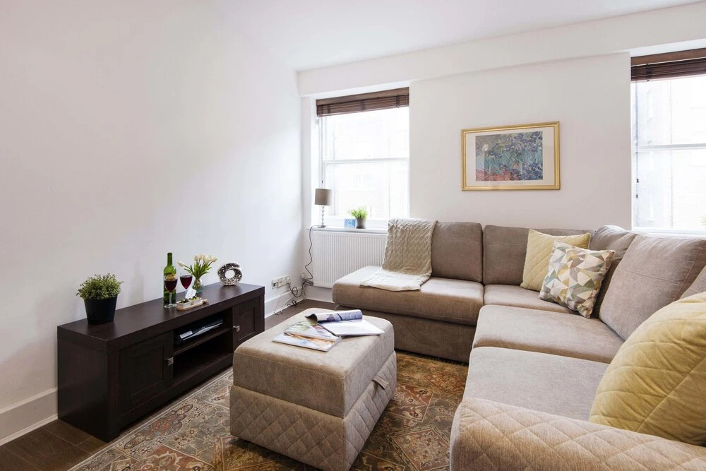 Stunning  Queensway Apartment - SGS
