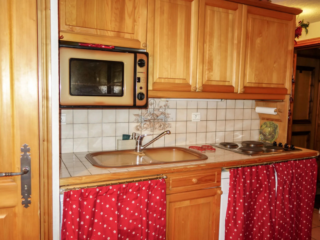 Apartment Jardins Alpins 2 by Interhome