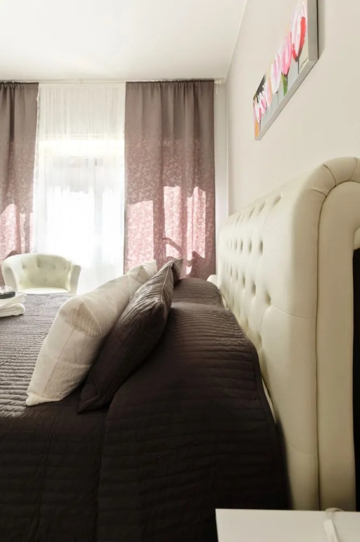 Inn Rhome St Peter