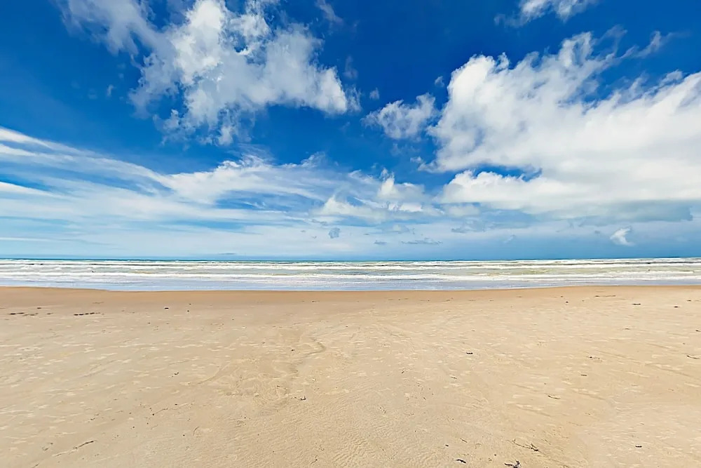 Updated Shorefront W/ Pool - Walk To Waves! 2 Bedroom Condo