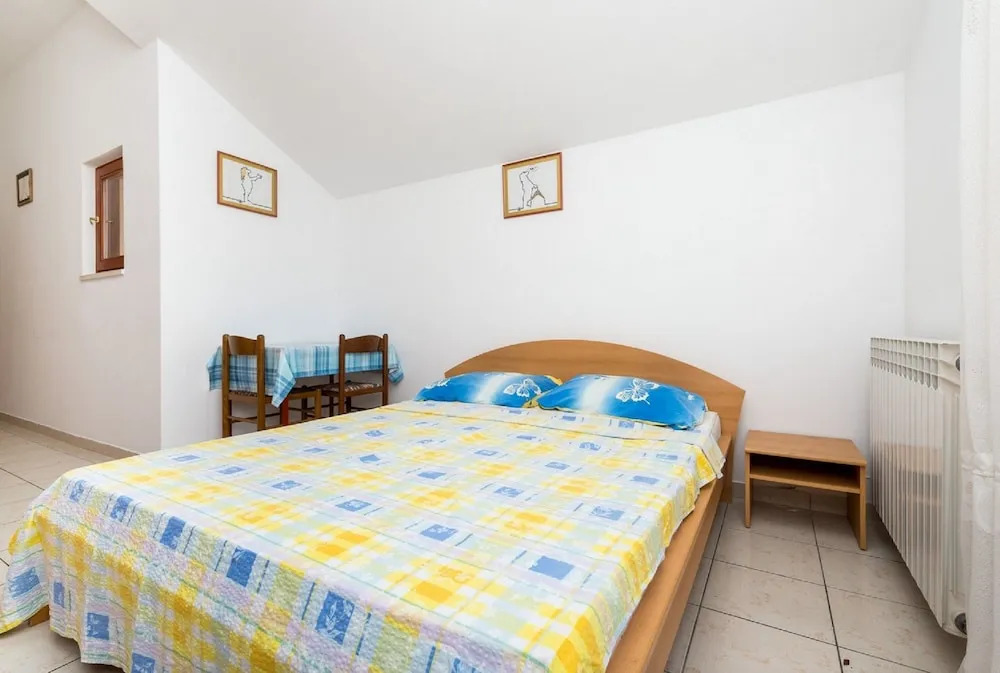 Remarkable 2-bedroom Apartment in Dubrovnik