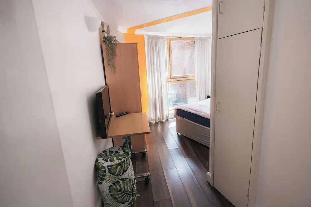 London Luxury Flat - Upper Whistler Walk