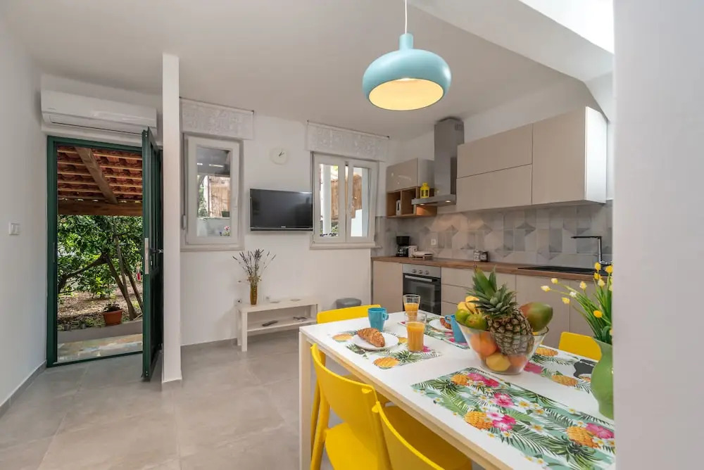 House Polus