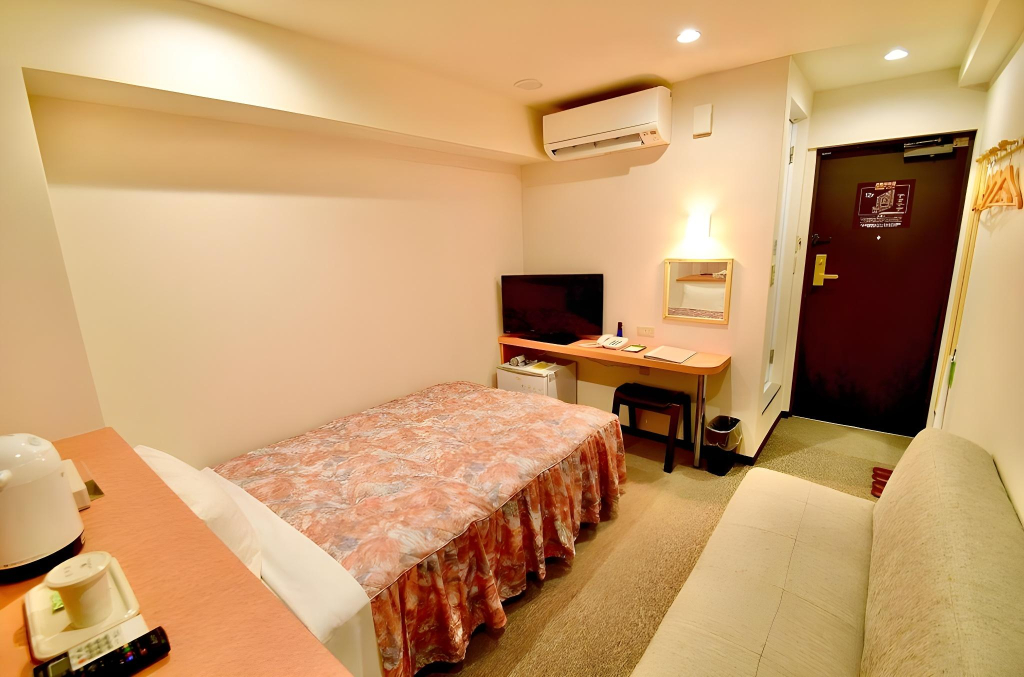 Kyoto Universal Hotel Karasuma