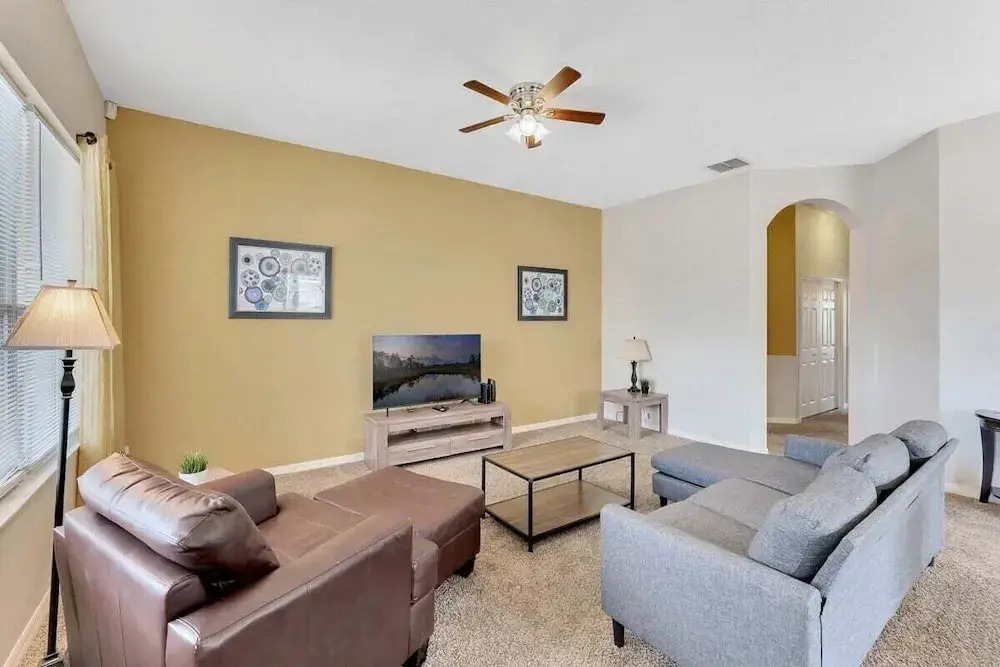 904 Lockbreeze Drive Davenport, 4bed