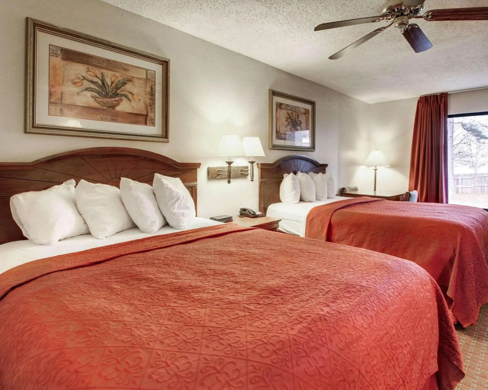 Quality Inn & Suites Clinton - Jackson West