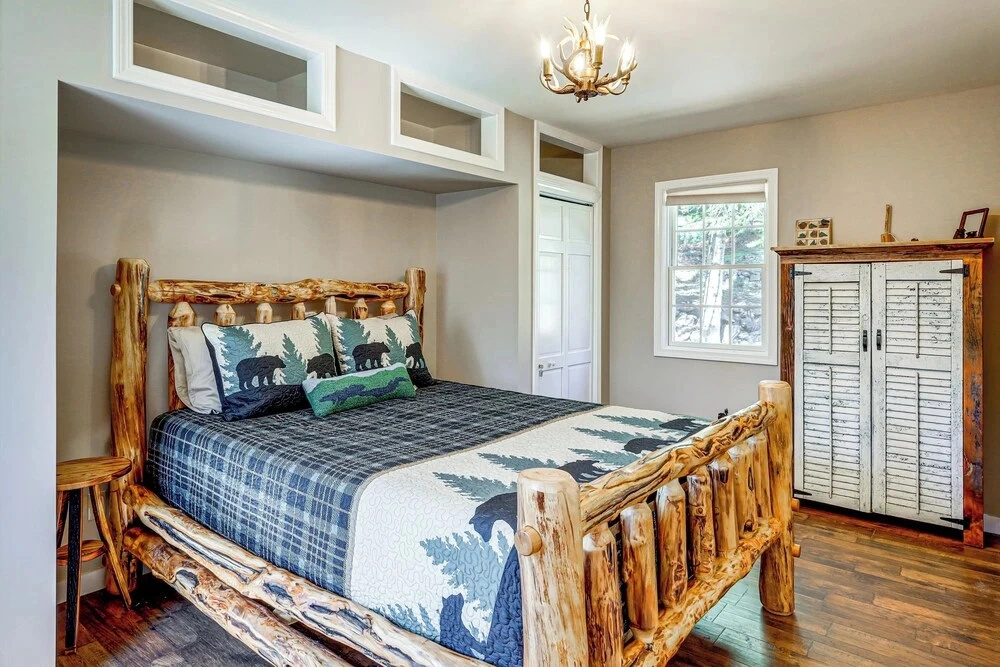 3 Mi to Lake George & Village: Family Home w/ Deck