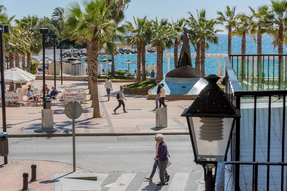 Fuengirola Promenade 1BR Apartment in 30 Meters to the Beach