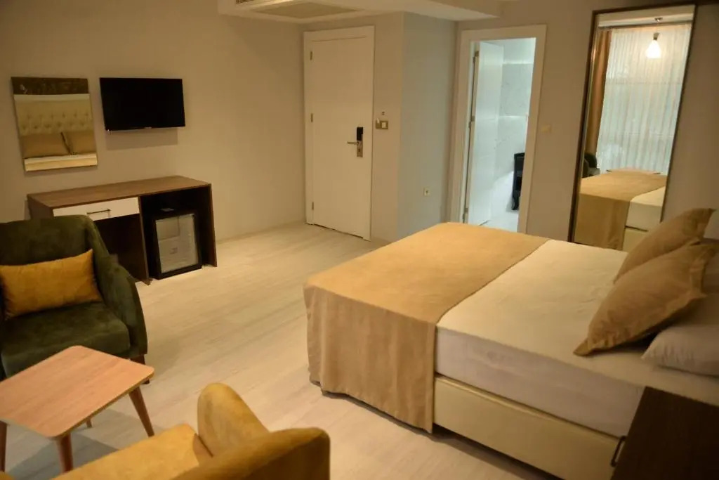 The Alarga Premier Hotel