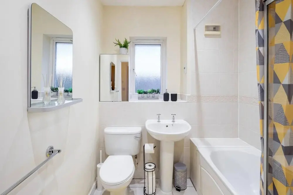 Cozy 2 bed Room Flat, Walking Distance From Excel