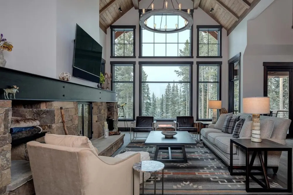 6 Jakes Lane 5 Bedroom Home by Moonlight Basin Lodging