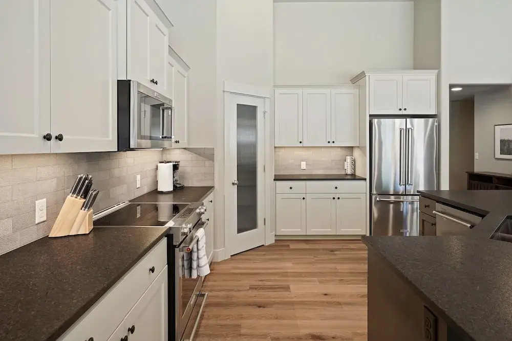 Manzanita 3 Bedroom Home by RedAwning