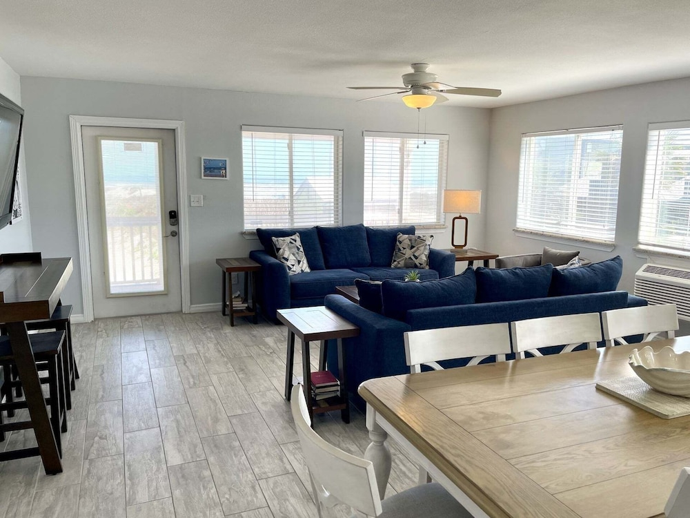 Beachgate Condo Suites And Hotel 227+229 2 Bedroom Condo