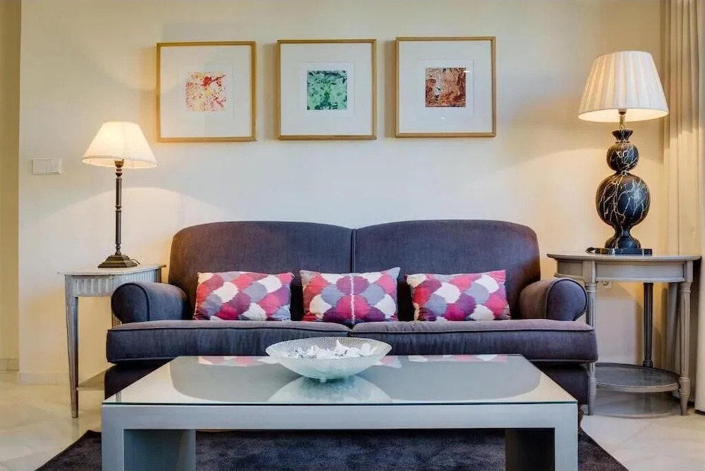 Suites Murillo Plaza Sta. Cruz