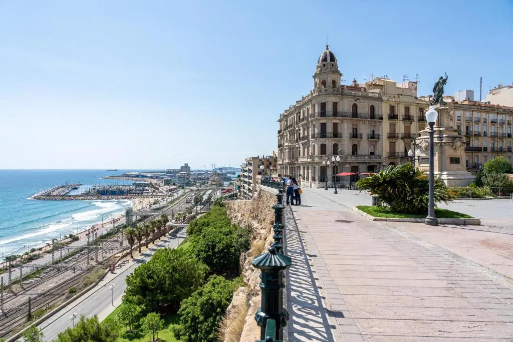 Hauzify I Apartament Domus