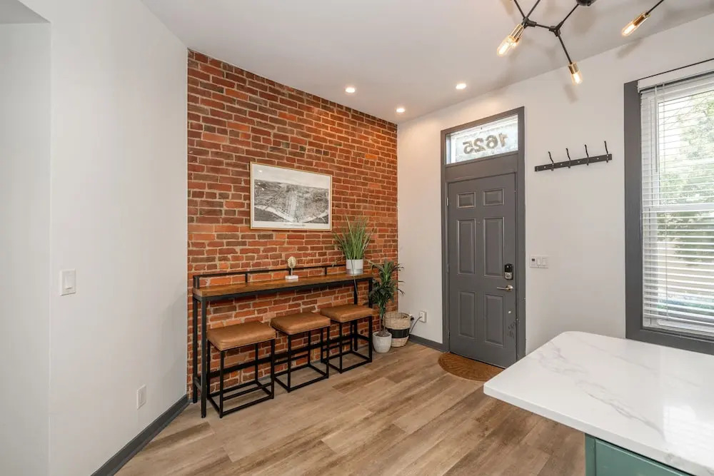Mansfield Modern Oasis