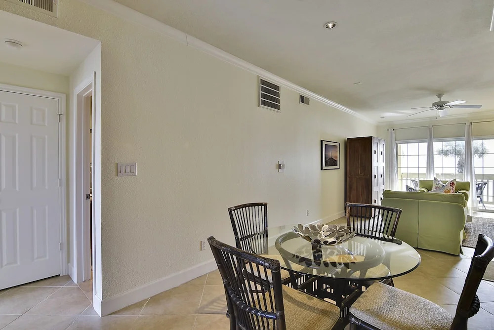 Dawn 225-Vista Perfecta - 2 Br Condo