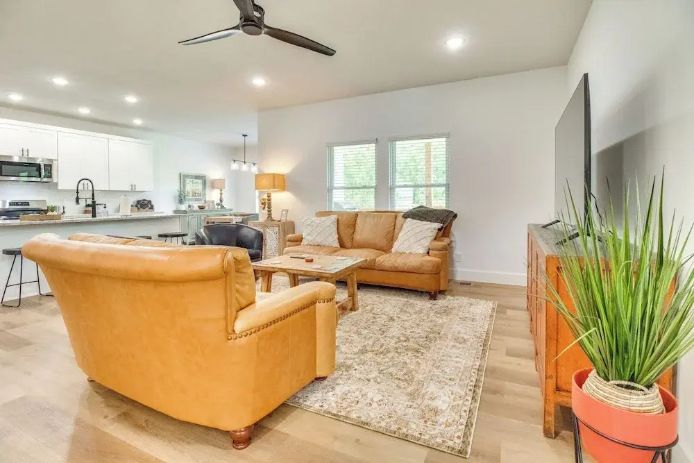 Flippin Vacation Rental: Walk to White River!