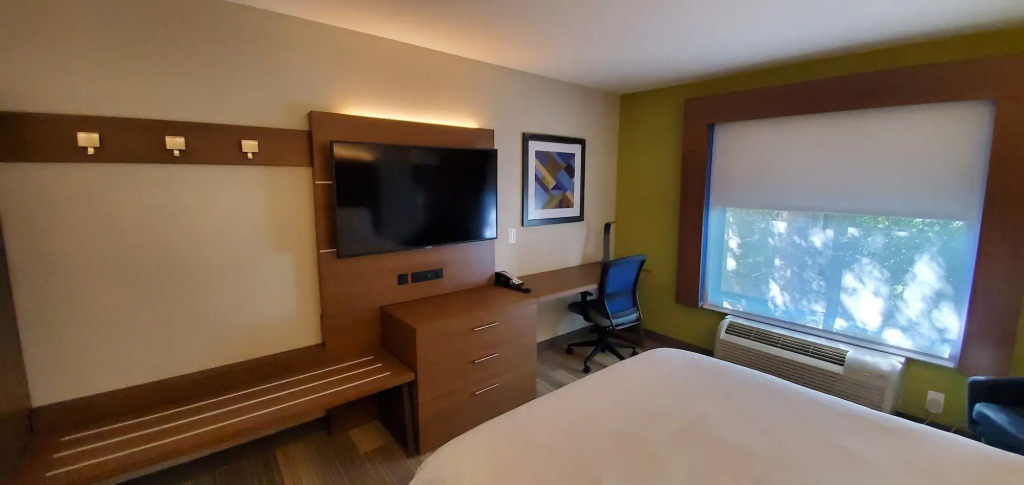 Holiday Inn Express Hotel & Suites Kinston by IHG