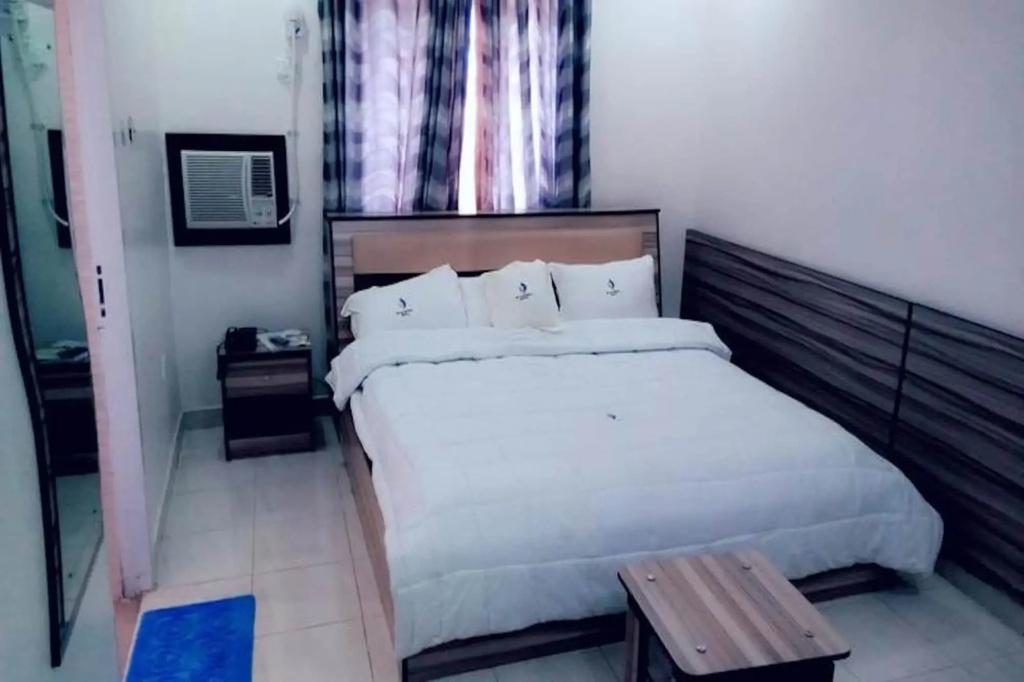 Mayoral Hotel & Suite