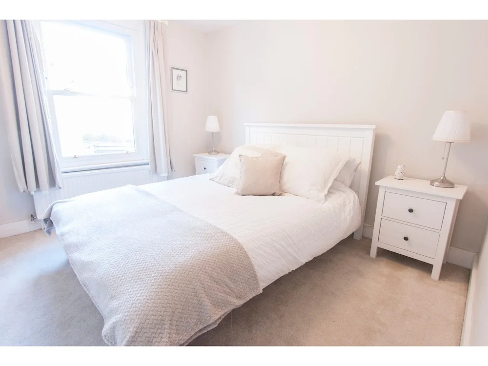 Tranquil 1BR Garden Flat for 2 in Trendy Battersea