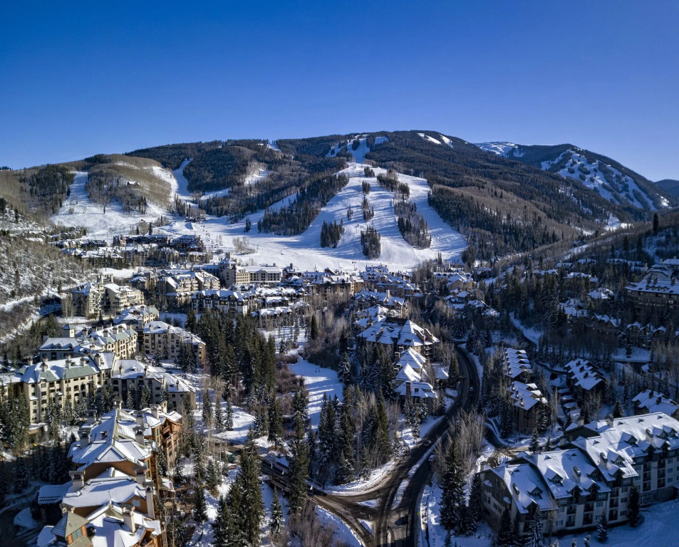 Poste Montane Lodge by East West
