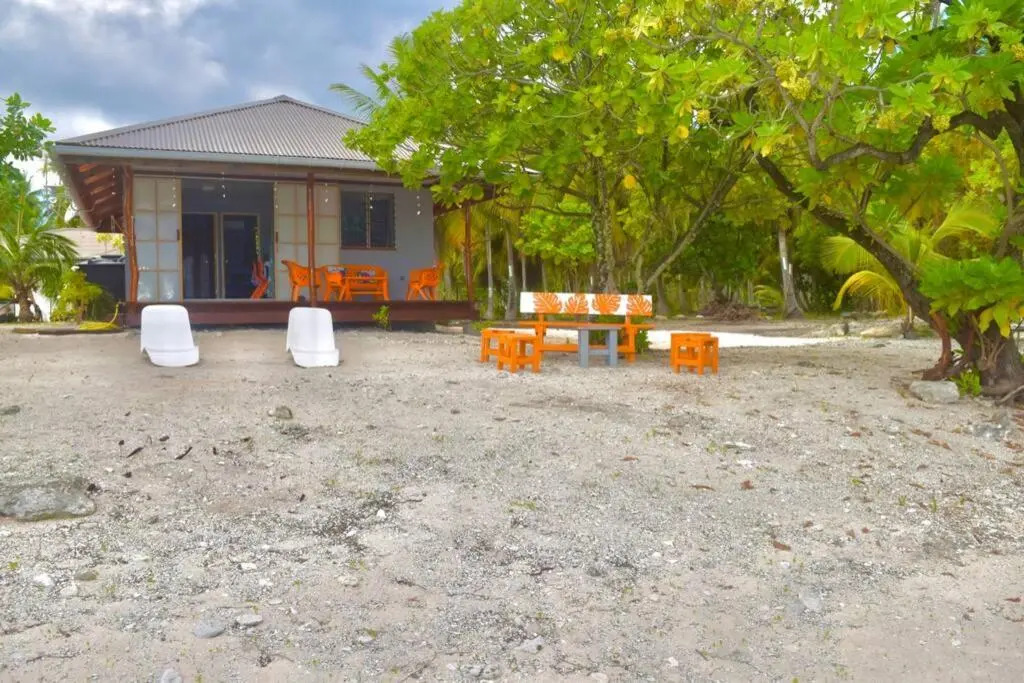 Hiti Tikehau, the ocean side bungalow