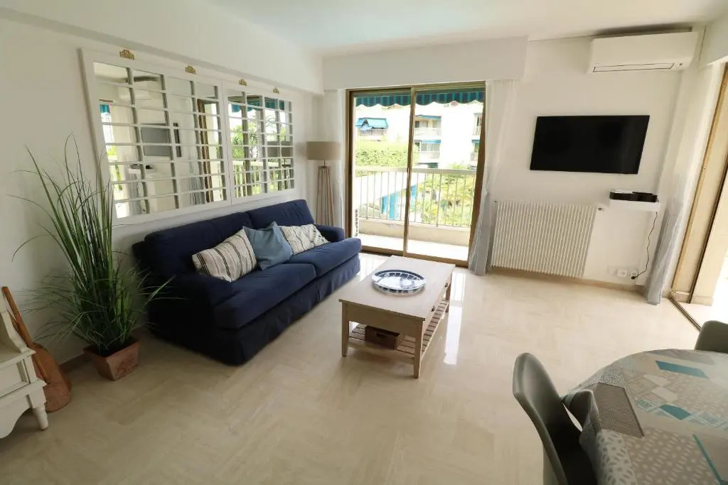 Sea side 2 bedroom with heated pool 322