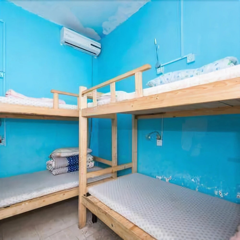 Siluqin Youth Hotel