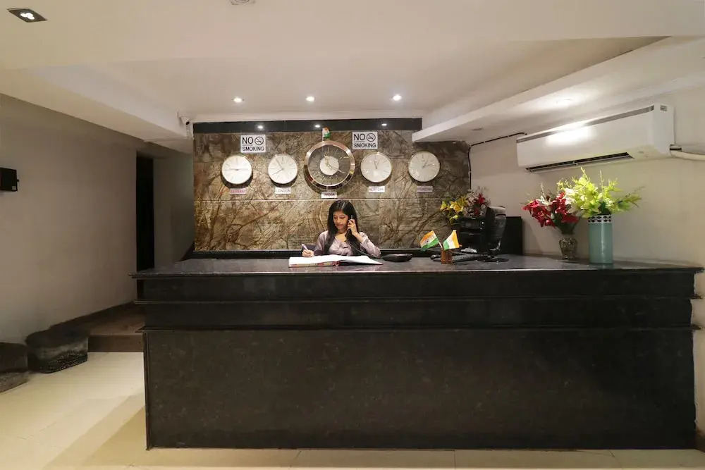 OYO 49069 A Suites