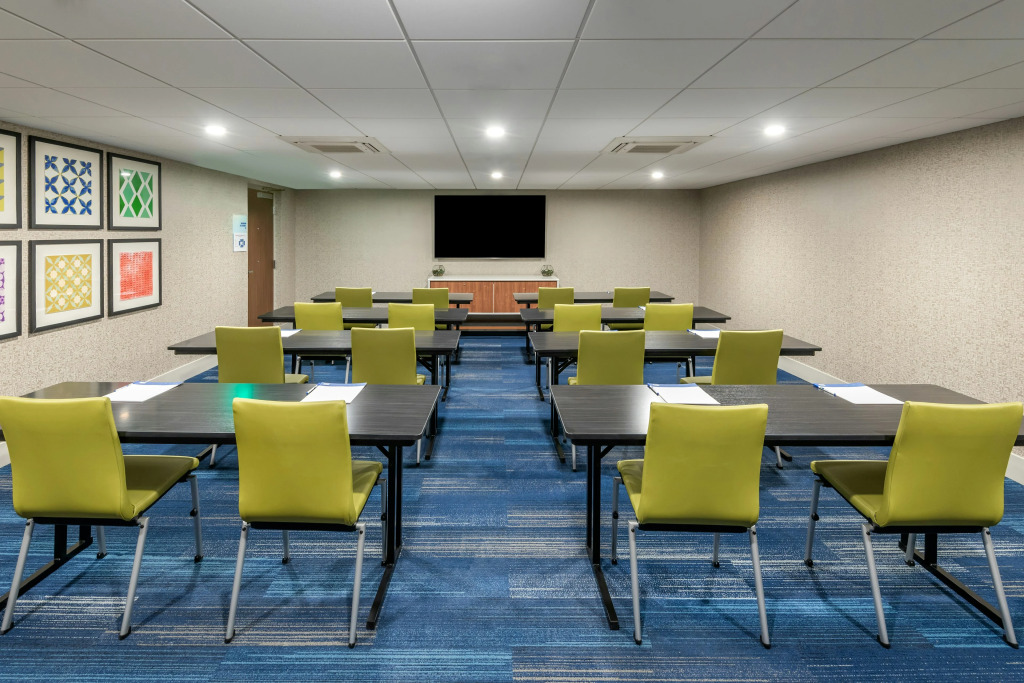 Holiday Inn Express & Suites Santa Ana - Orange County by IHG