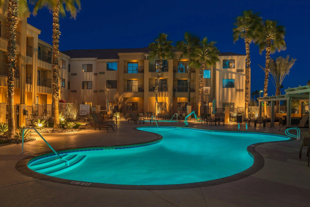 Courtyard Palm Desert