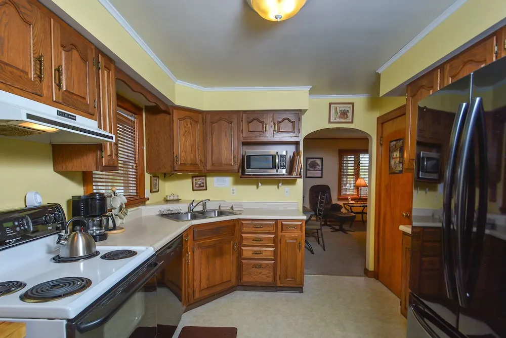 Whispering Oaks 3 Bedroom House