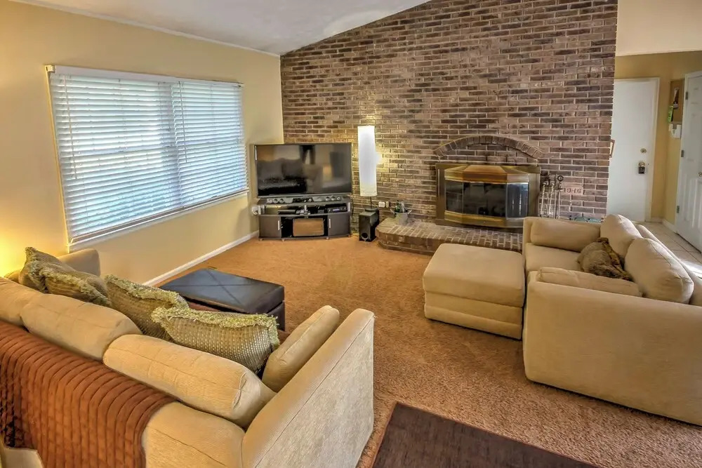 Private Plymouth Hideaway - 13 Miles to Ann Arbor!